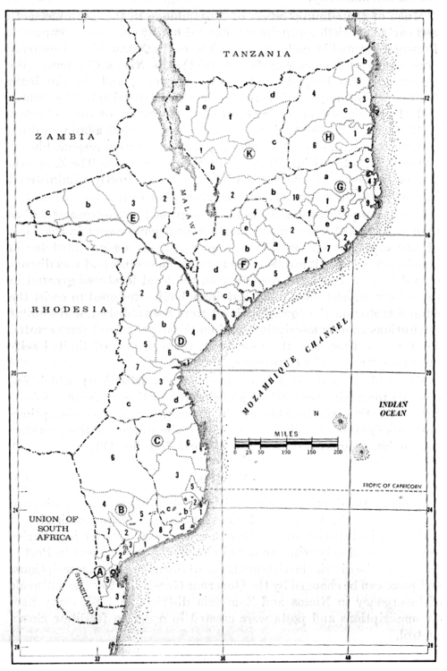 Mozambik, mapa podziałów administracyjnych około 1965